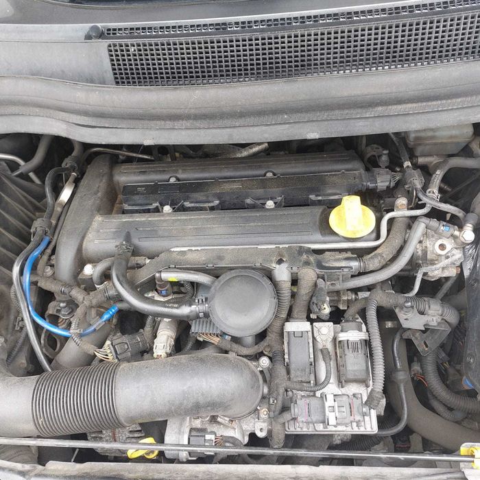 Opel Zafira 2.2  Direct (para peças)