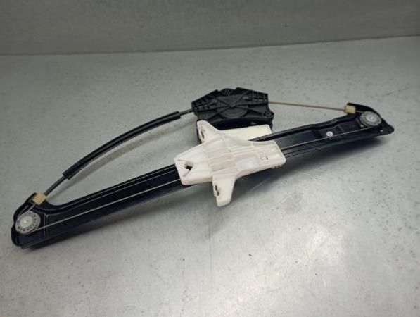 Elevador vidros trás direito SKODA Scala (NW1)