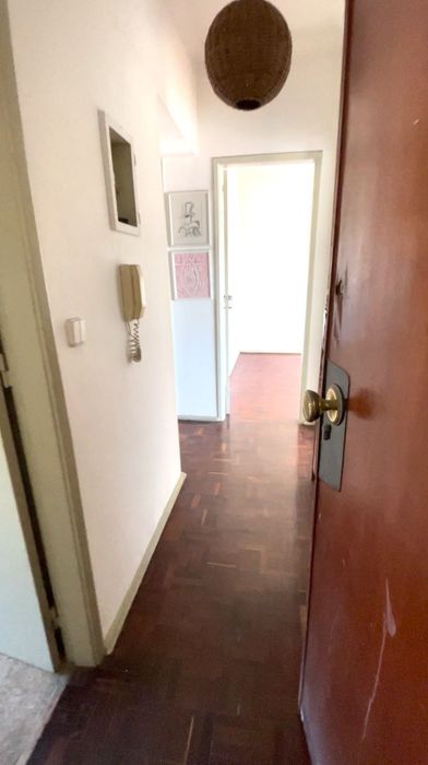 Apartamento T2 para Remodelar Cova da Piedade