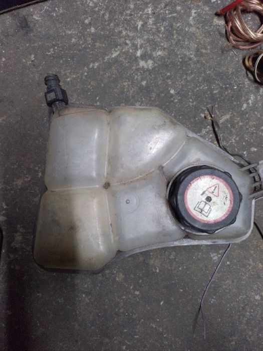 Разширительный бачок для антифриза для Ford Fiesta