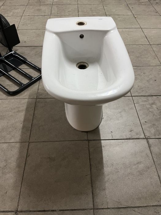 Bidé branco … Roca …
