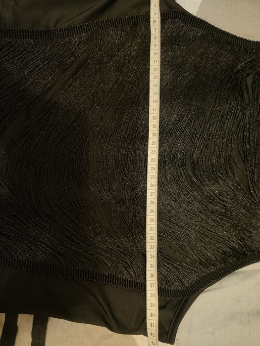 Czarny Top z frędzlami