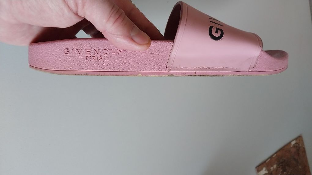 Продам женские шлепки (слайдеры) Givenchy Paris. Оригинал.