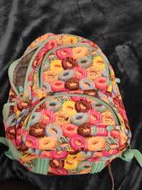 Plecak szkolny w pączki donuty firmy st. Rights dziewczęcy