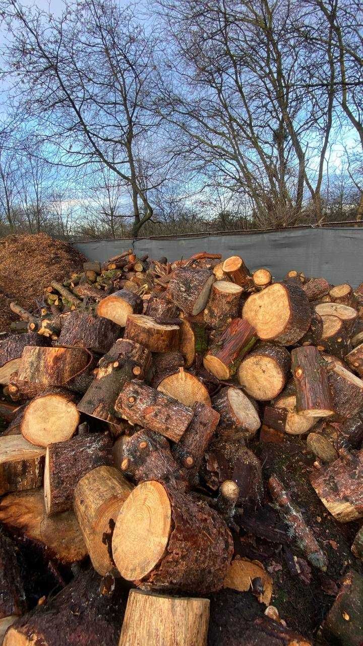 Drewno opałowe cięte w kawałkach