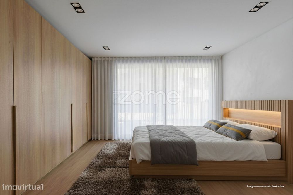 Apartamento ou MORADIA?! Imóvel NOVO e ÚNICO no Centro de Gaia.