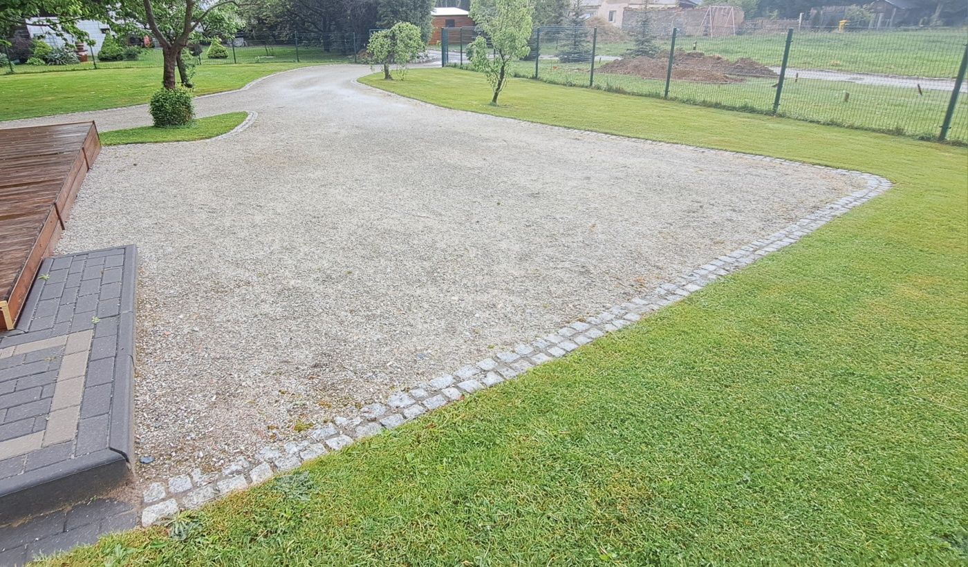 Podjazdy utwardzone, drogi. Tańsza alternatywa dla kostki brukowej!