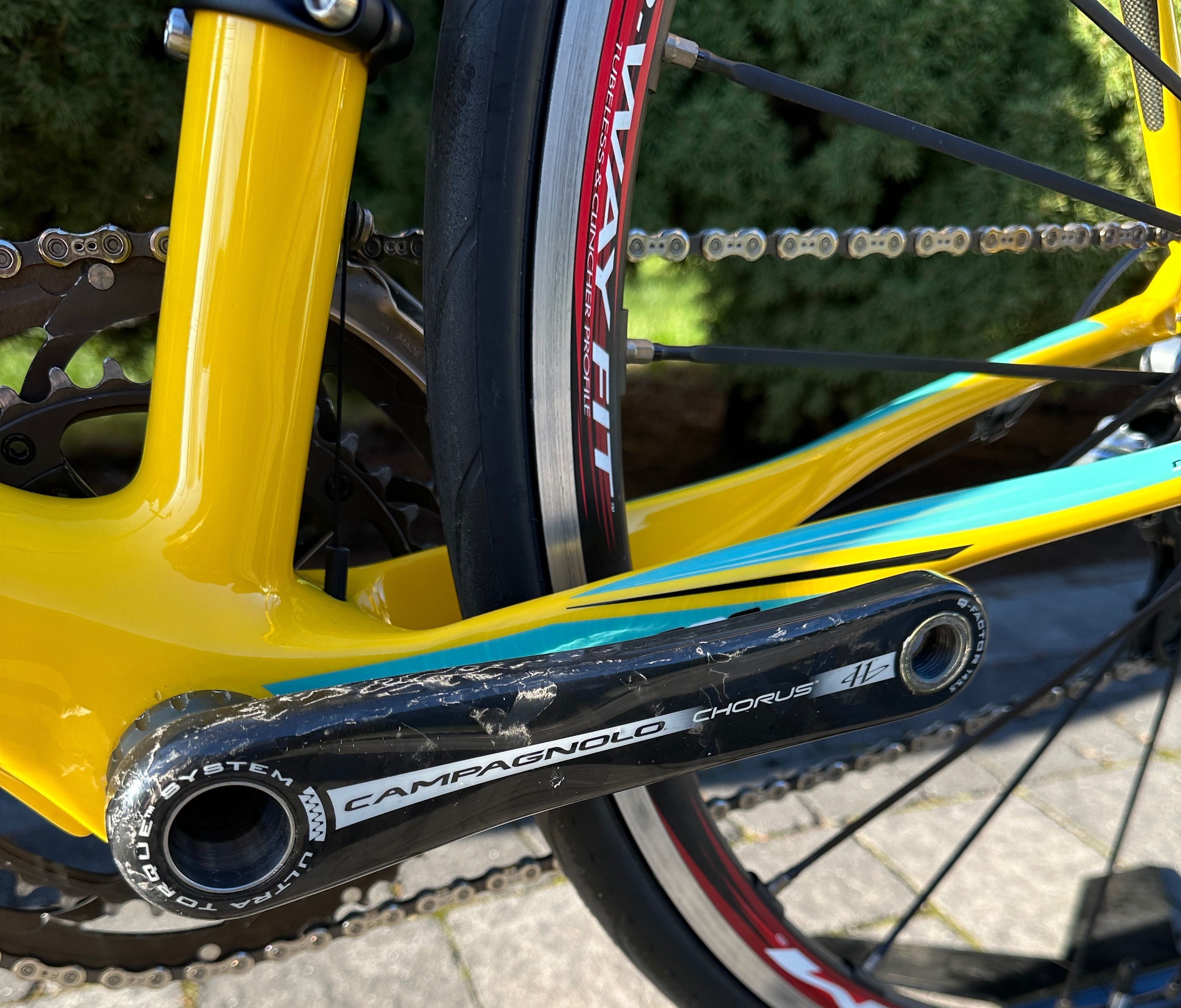 Bianchi Intenso Team Rynkeby na Campagnolo Record