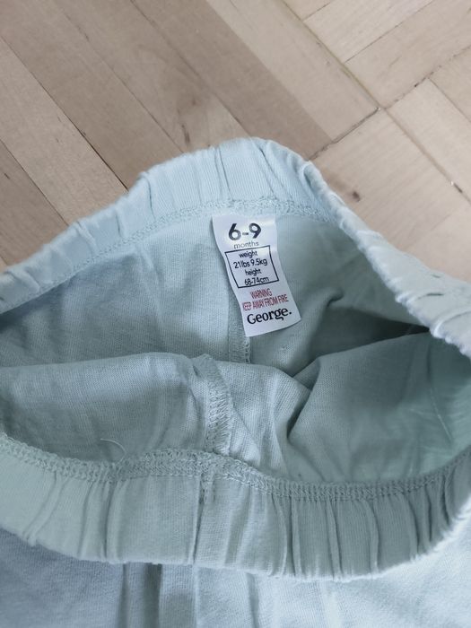 Krótkie Spodenki r 74