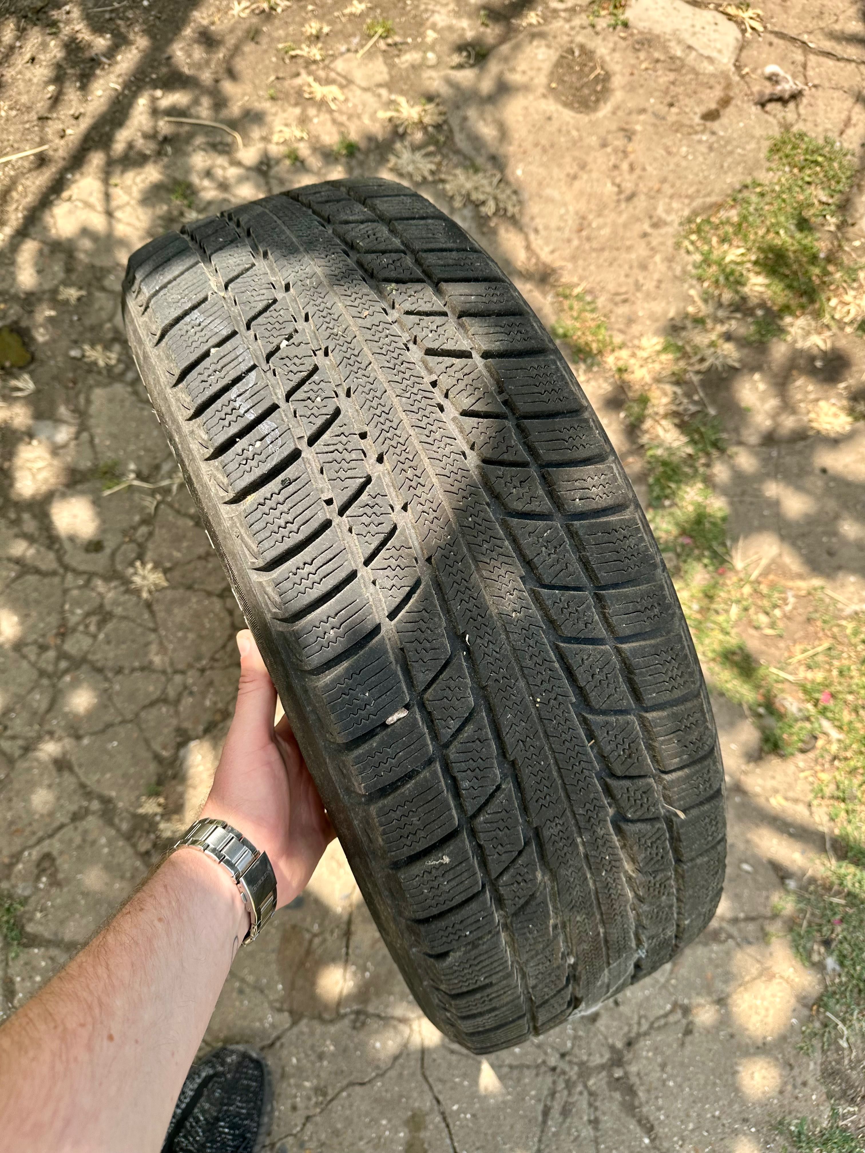 Продам резину TRIANGLE 235/70R16