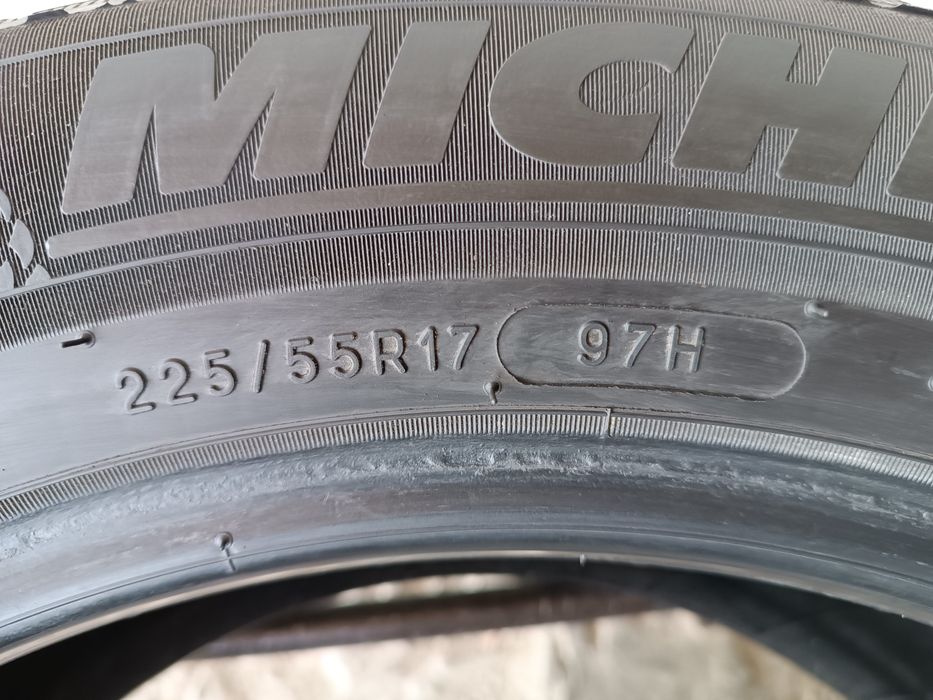Зимові шини 225/55 R17 Michelin alpin 5