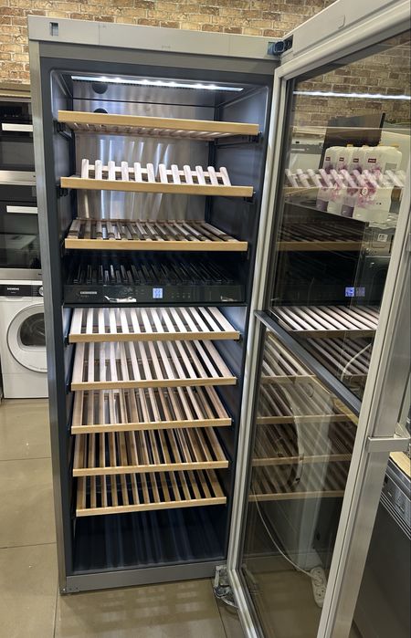 Liebherr WTes 5972 Холодильник для вина(Винна шафа) Лед світло.Сенсор