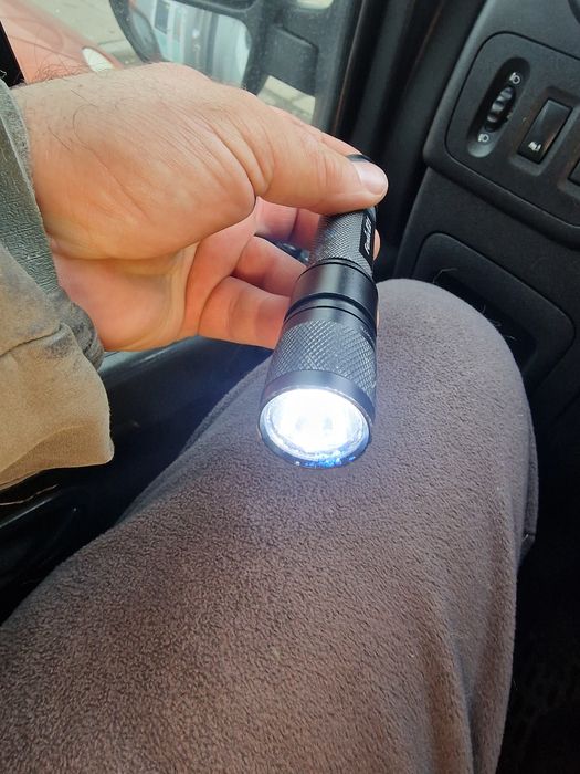 Тактичний ліхтарик Fenix E21