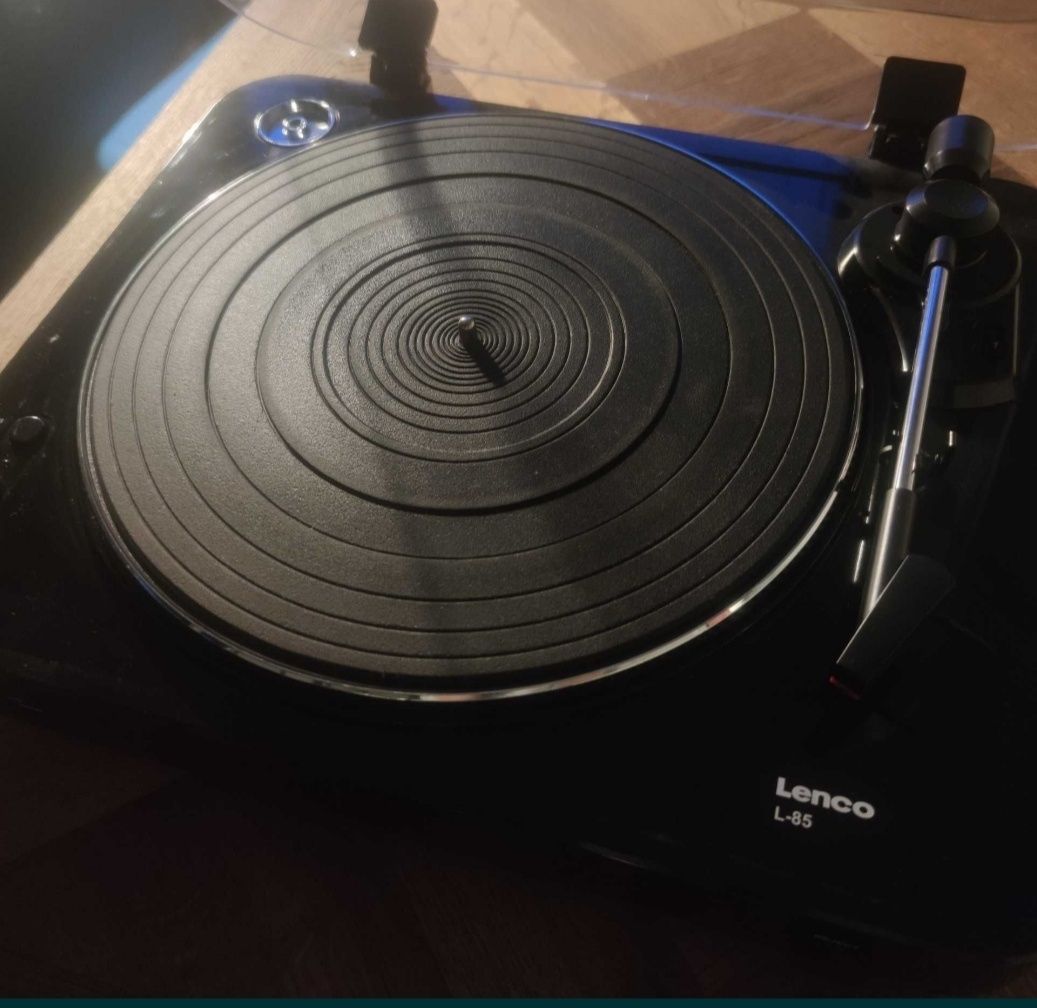 Gramofon LENCO L-85