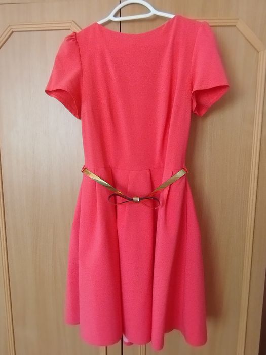 Продам гарну сукню