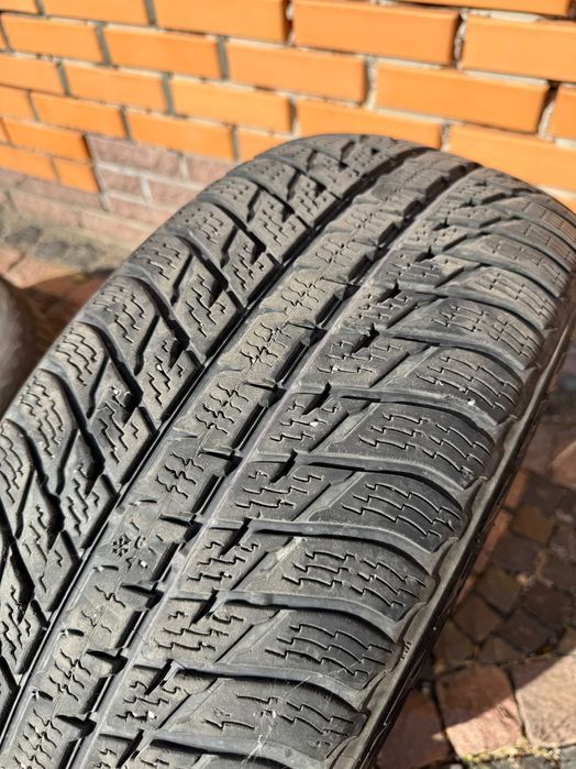 Зимова резина пара Nokian 235/55 R19