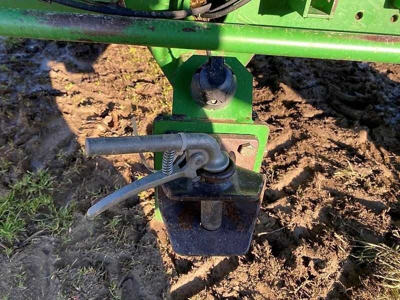 Комбайн John Deere W650