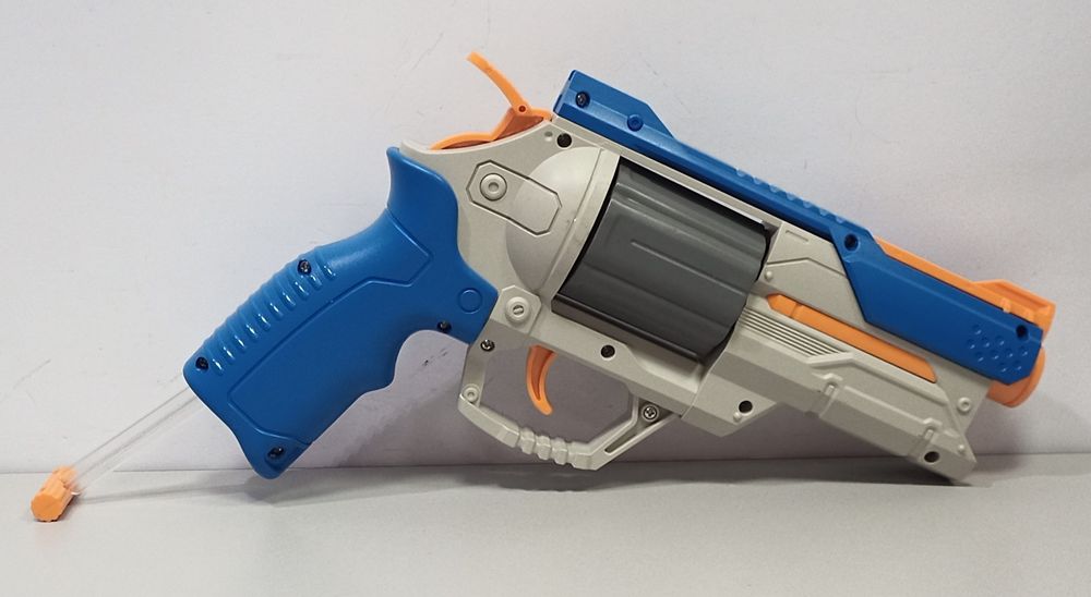 Детский пистолет Револьвер на поролоновых пульках.