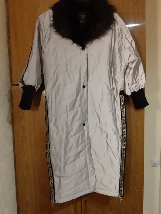 Продам женские куртки,пальто осень,зима