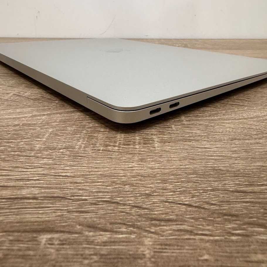 Apple Macbook Air 2020  M1 / 16Gb / SSD 256Gb  акб:98%  - (код:M0692)