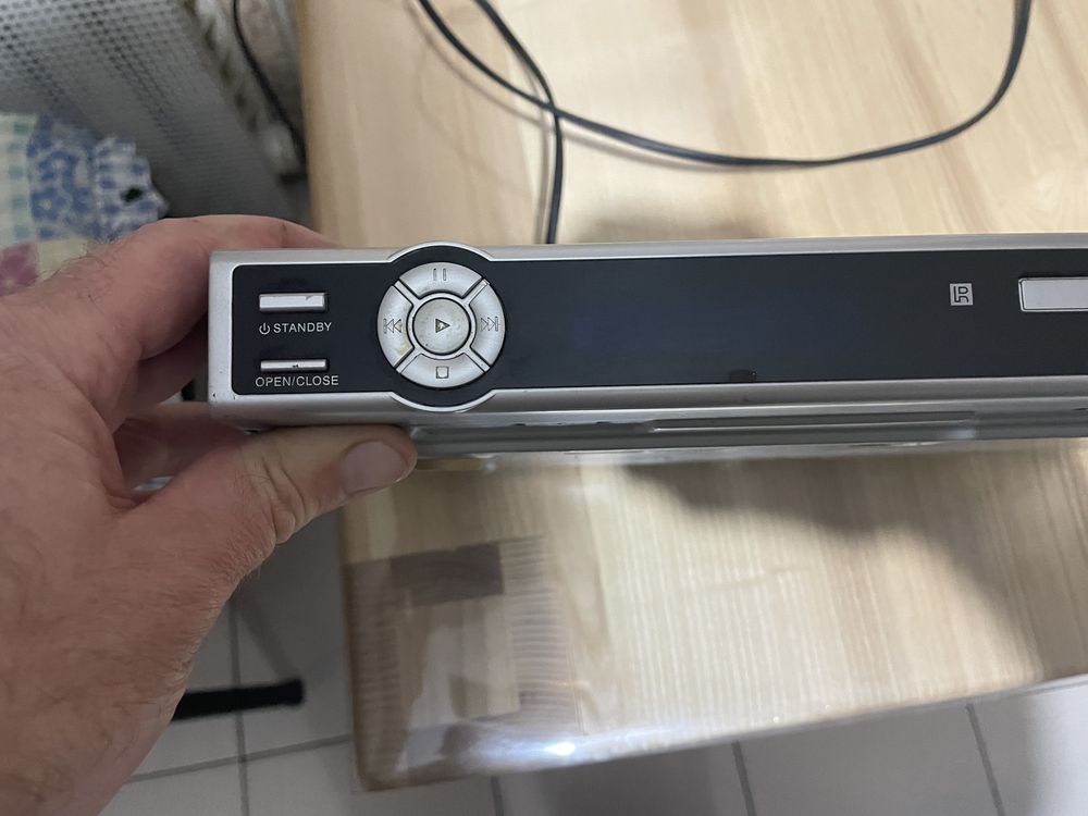 Продам Tevion DVD Player 6000