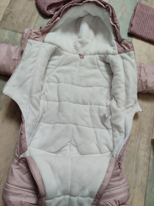 Зимовий комбінезон на 62/68. Зимовий комбінезон для дівчинки