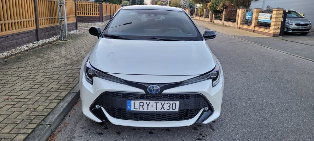 Tojota Corolla 1.8 hybryda