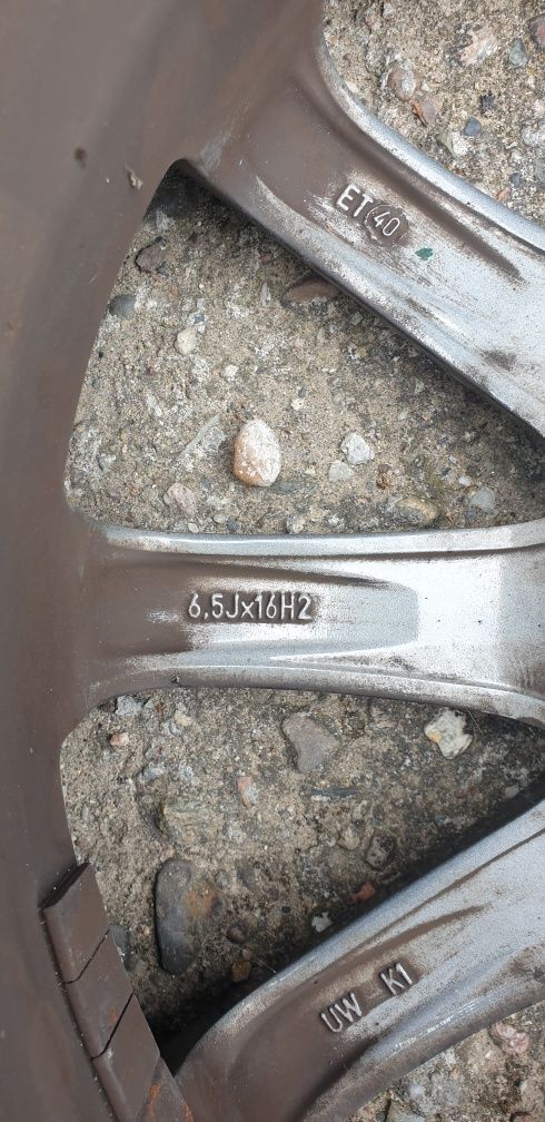 Felgi aluminiowe 6,5J16H2 ET 40