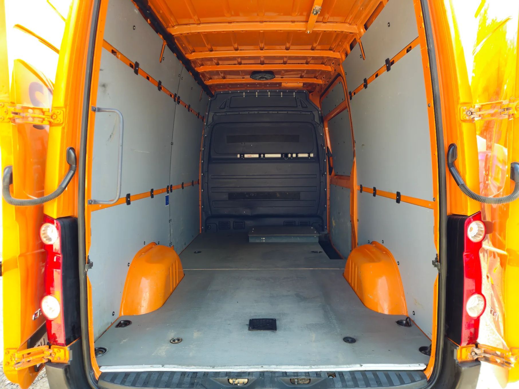 Volkswagen CRAFTER  MAXI L2H2 HAK z Niemiec zarejestrowany w PL