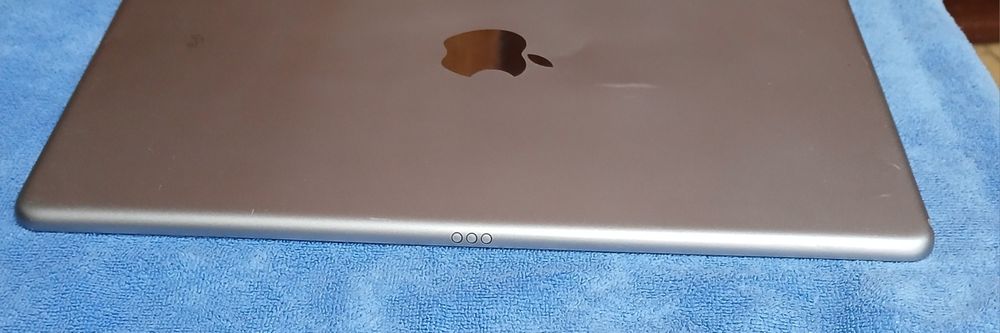 iPad pro 10.5  64 gb