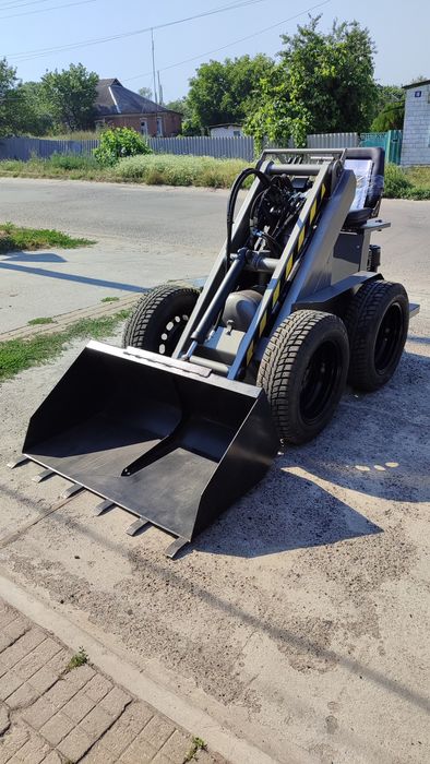 Мінінавантажувач Toytraktor. мінітрактор минипогрузчи
