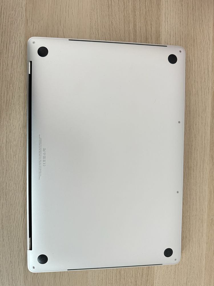 MacBook Pro 15” 2018 – i9/32 GB/1 TB SSD – świetny stan
