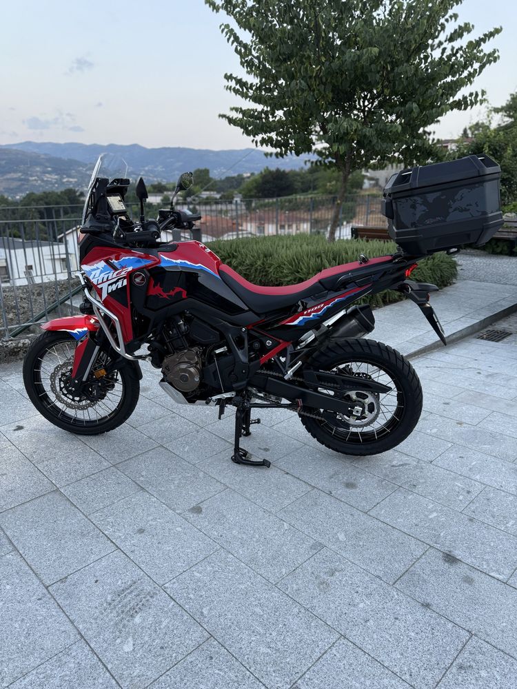 Honda Africa Twin. (COMO NOVA)