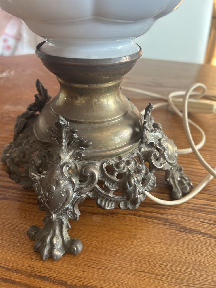 Lampa stołowa porcelanowa Chodzież