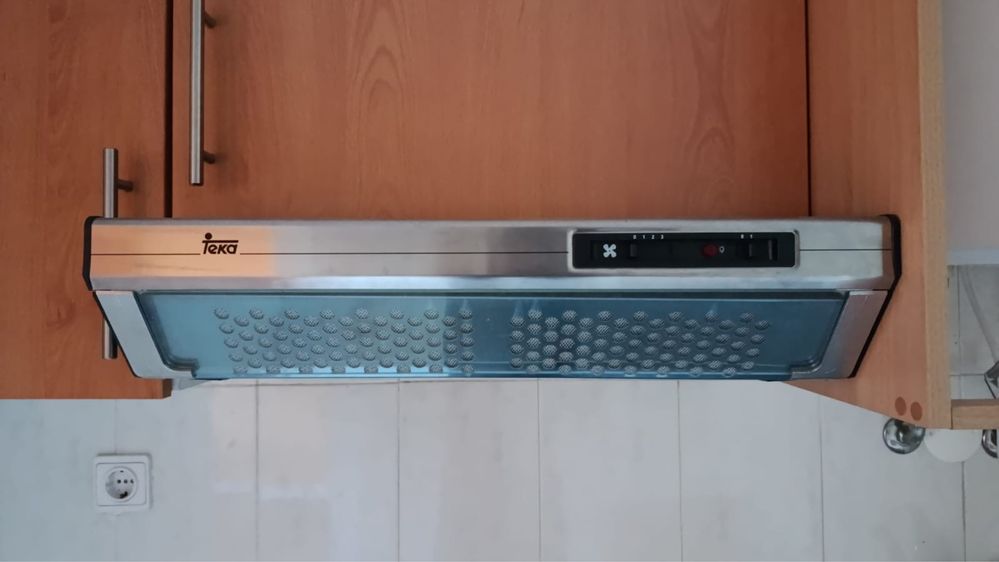 Vendo  2 Termo Acumulador um de 50L e o outro 80L e dois Exaustor Teka