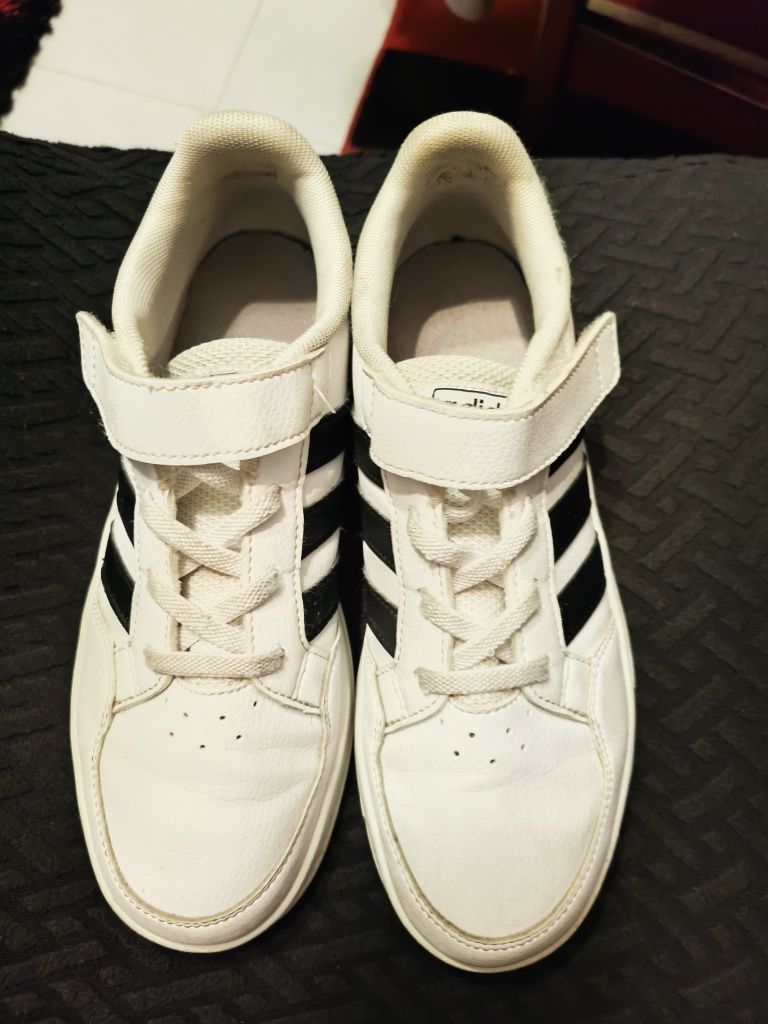 Vendo sapatilhas adidas originais