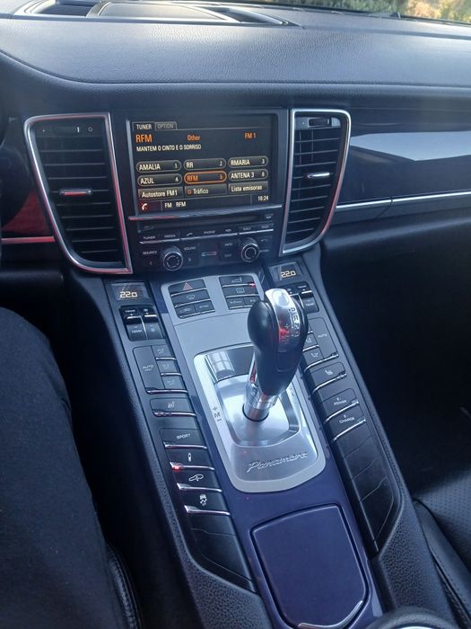 Porsche P. S E-Hybrid 416cv