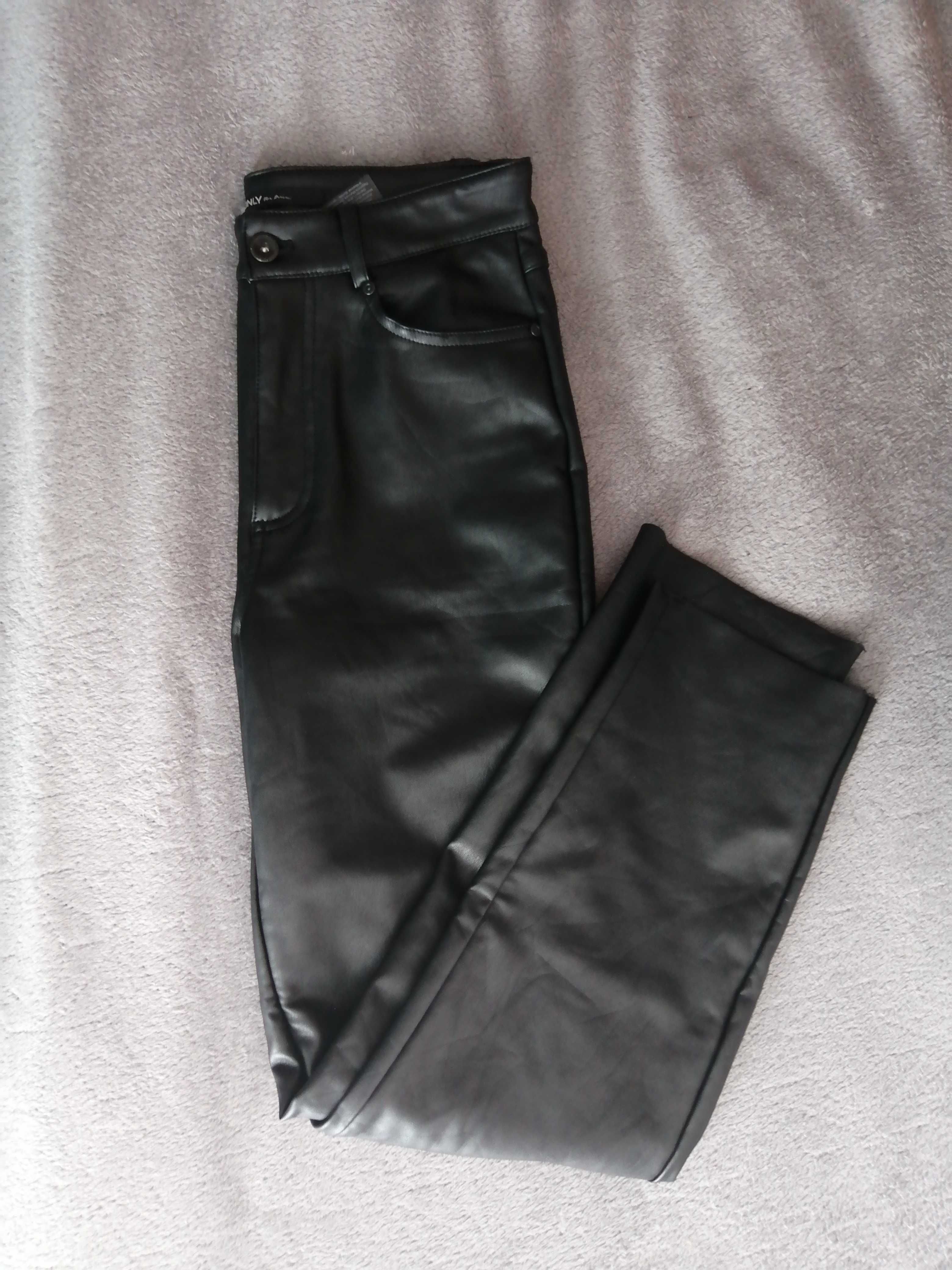 Nowe czarne woskowane spodnie ONLY 36/S