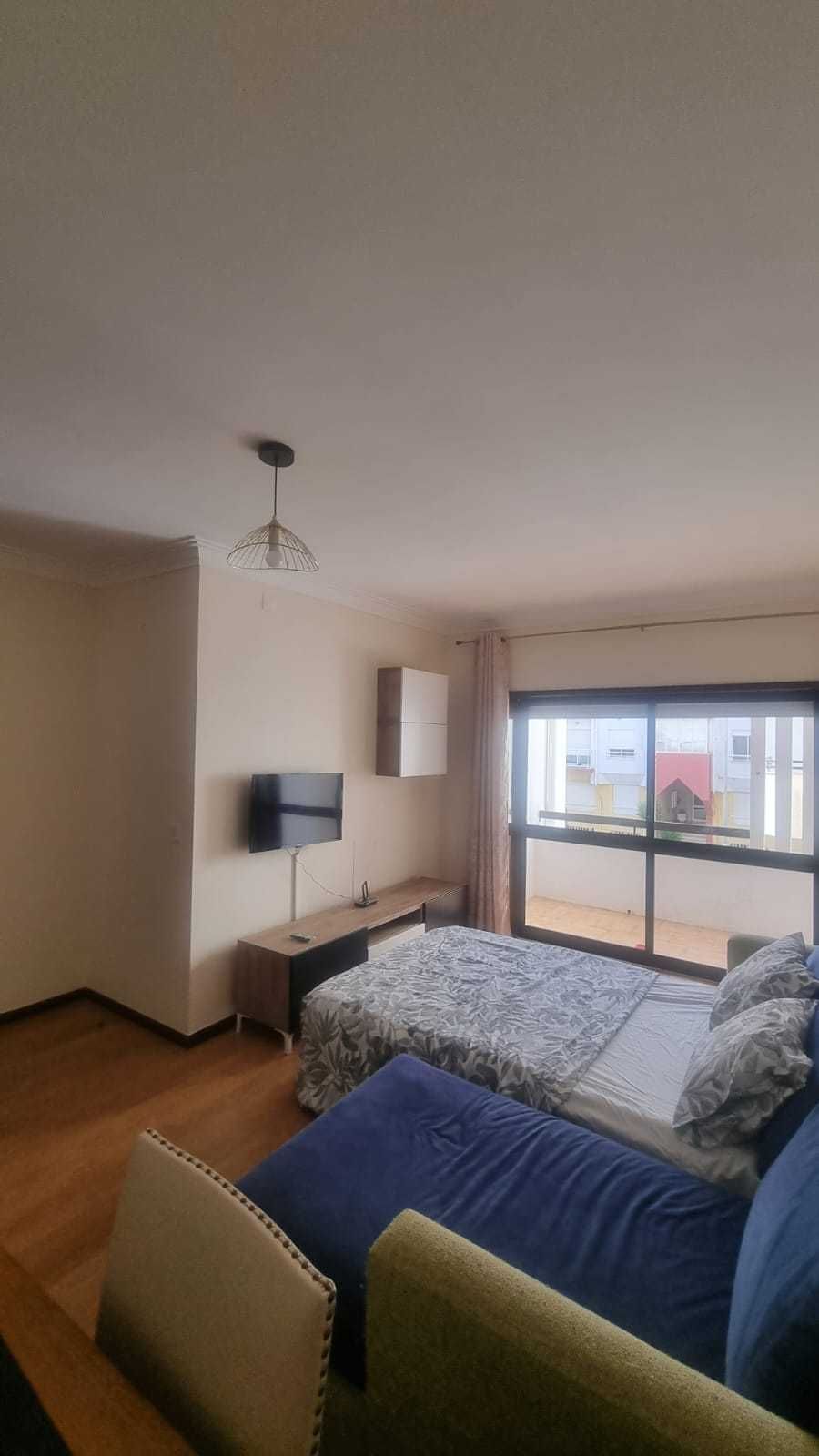 AMOROSA Apartamento T1 para Arrendamento ANUAL– Totalmente Equipado |