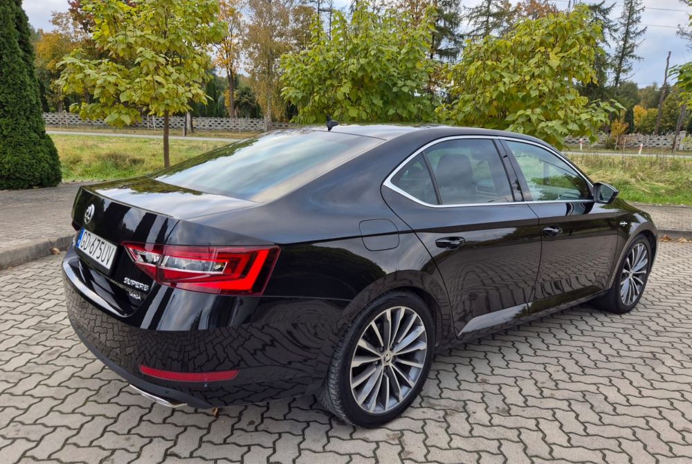 Skoda Superb 4x4 L&K 2.0b 280 koni 2016 rok bezwypadkowy