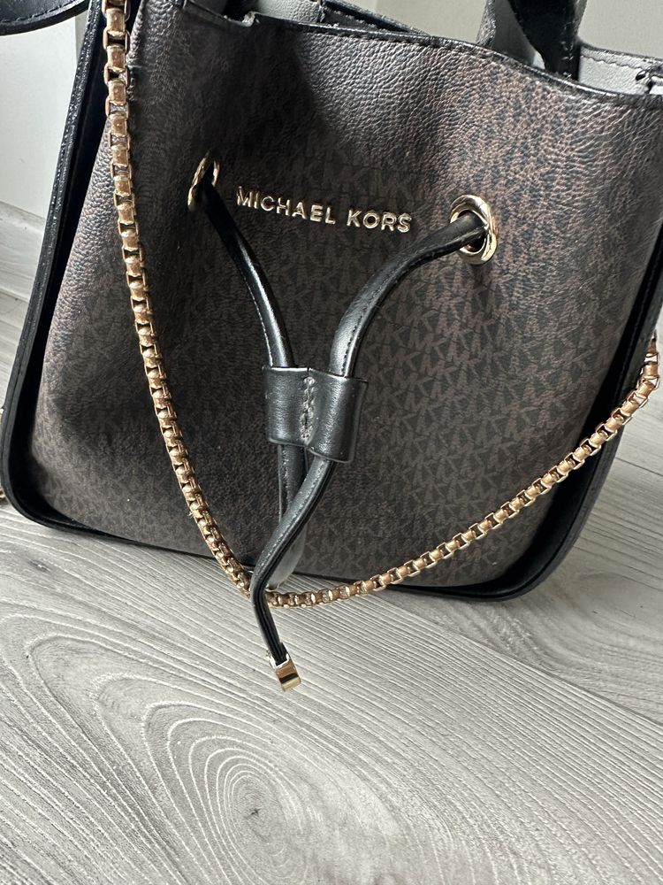 Michael Kors torebka do reki kuferek piekna