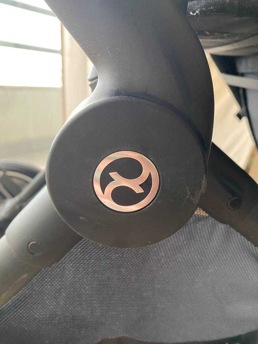 Cybex Eos Lux 2 em 1