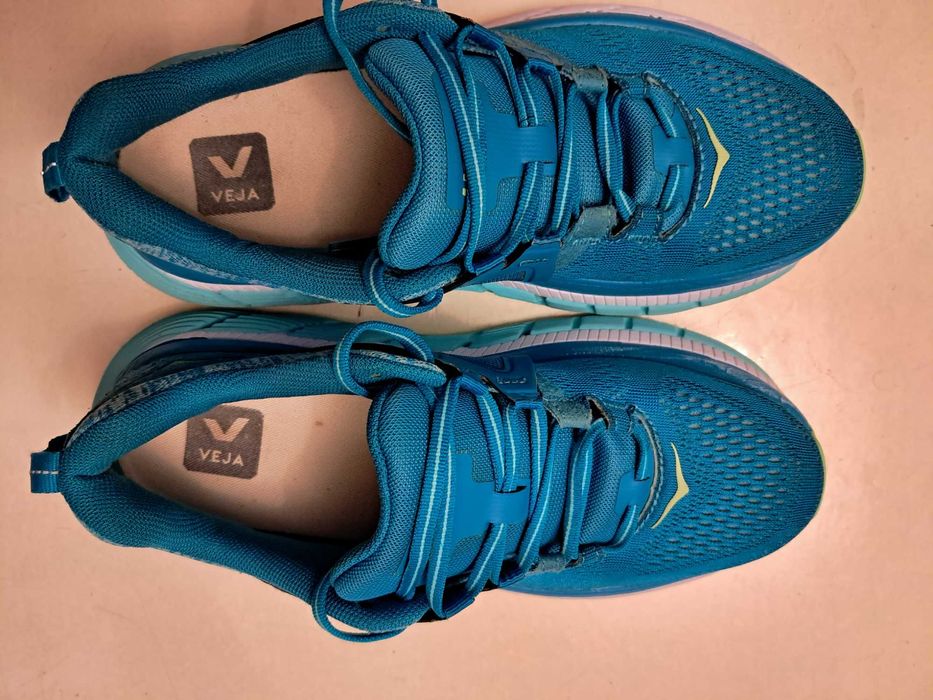 Кроссовки  Hoka ARAHI оригинал размер 40