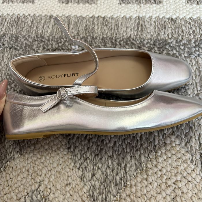 сріібні балетки