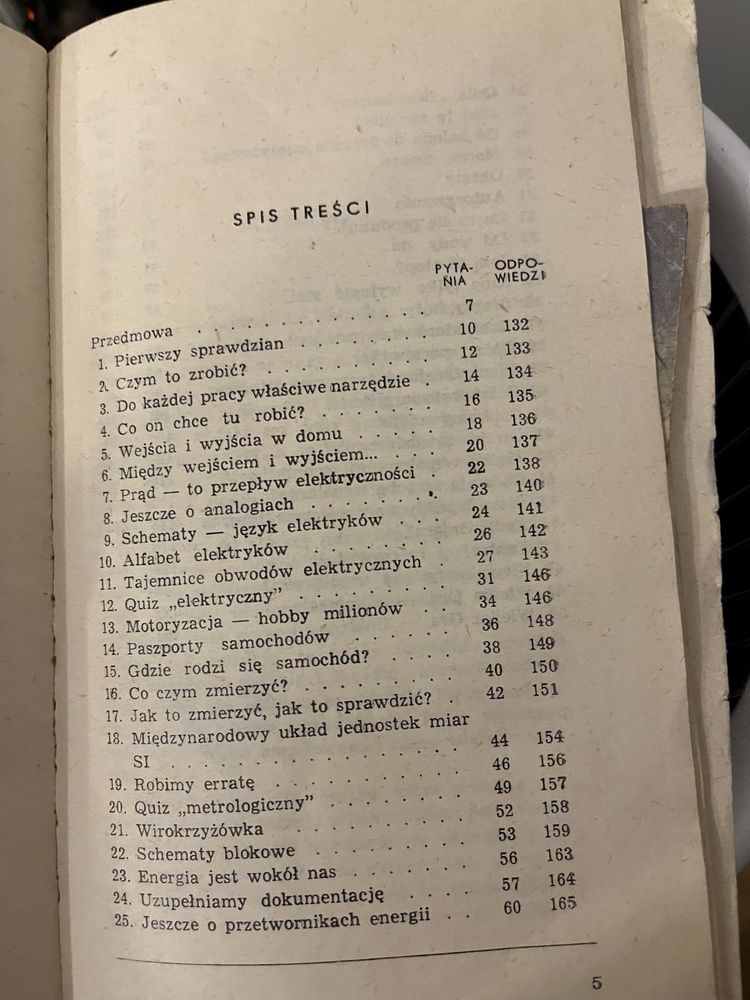500 zagadek z techniki na codzień zbigniew płochocki . 1976