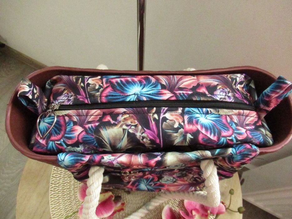 24h Organizer  Obag Mini +kieszeń zewnętrzna sztywna góra Suwak serce