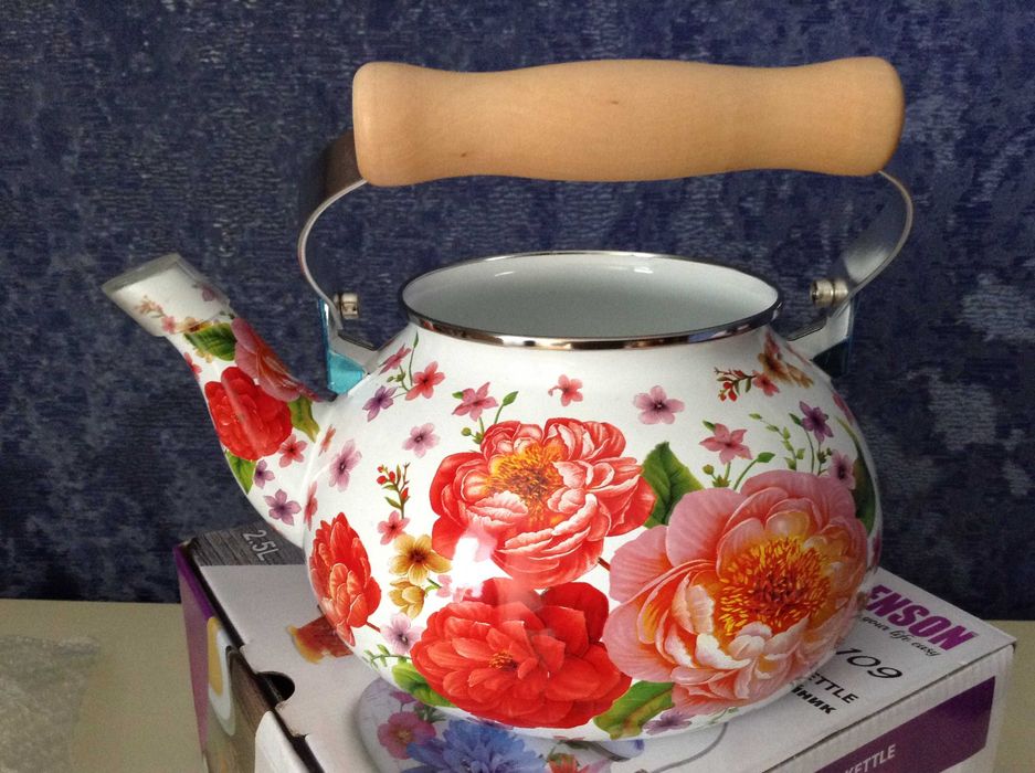 Чайник эмалированный Benson BN-109 на 2.5 литра