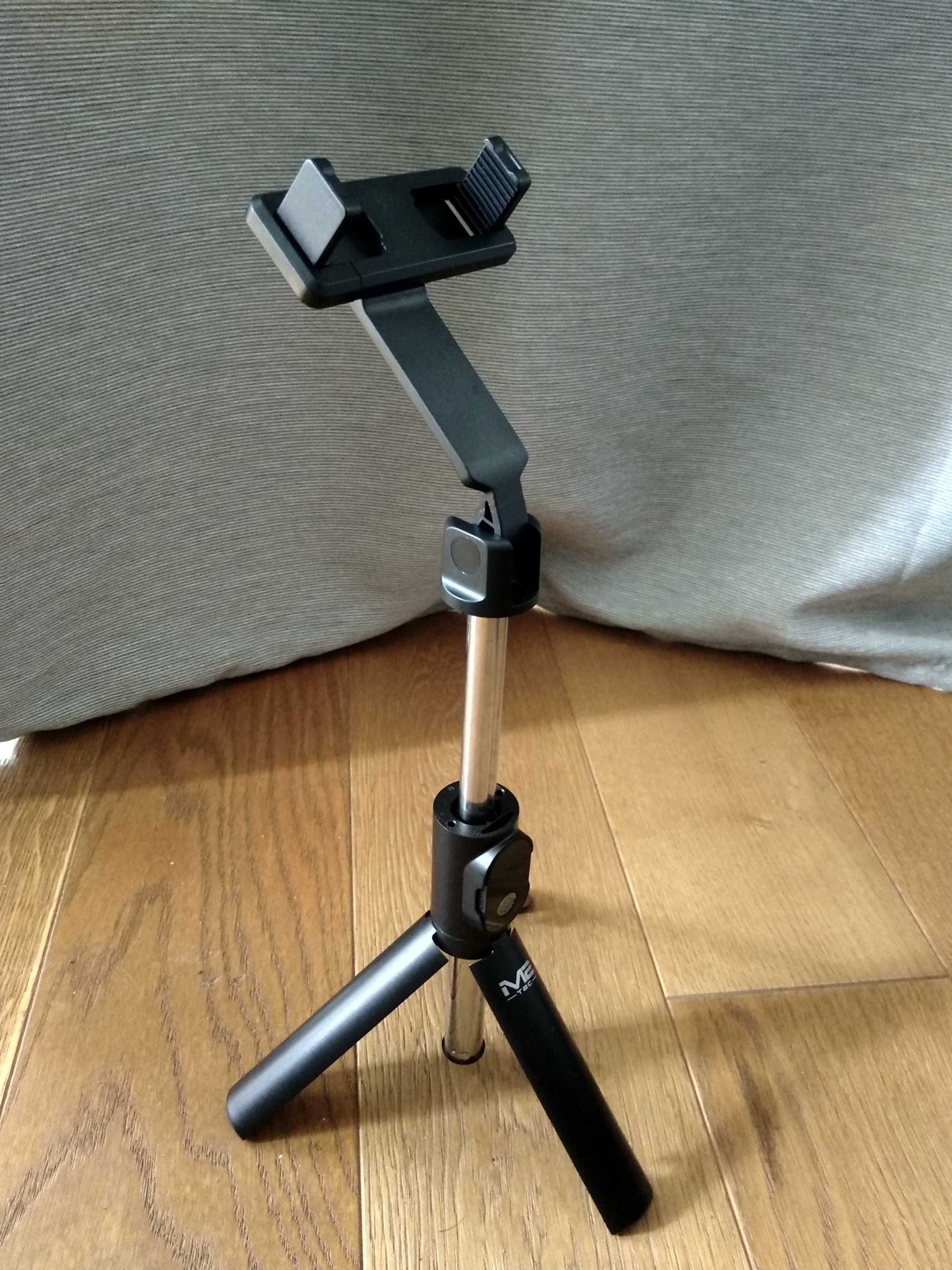 Bezprzewodowy mini selfie stick z pilotem i statywem
