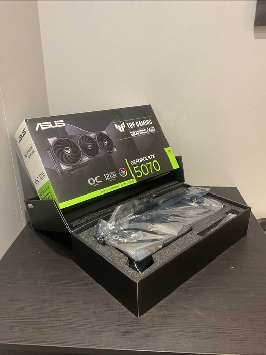 Asus GeForce RTX 5070 OC Edition TUF Gaming 12 GB GDDR6X