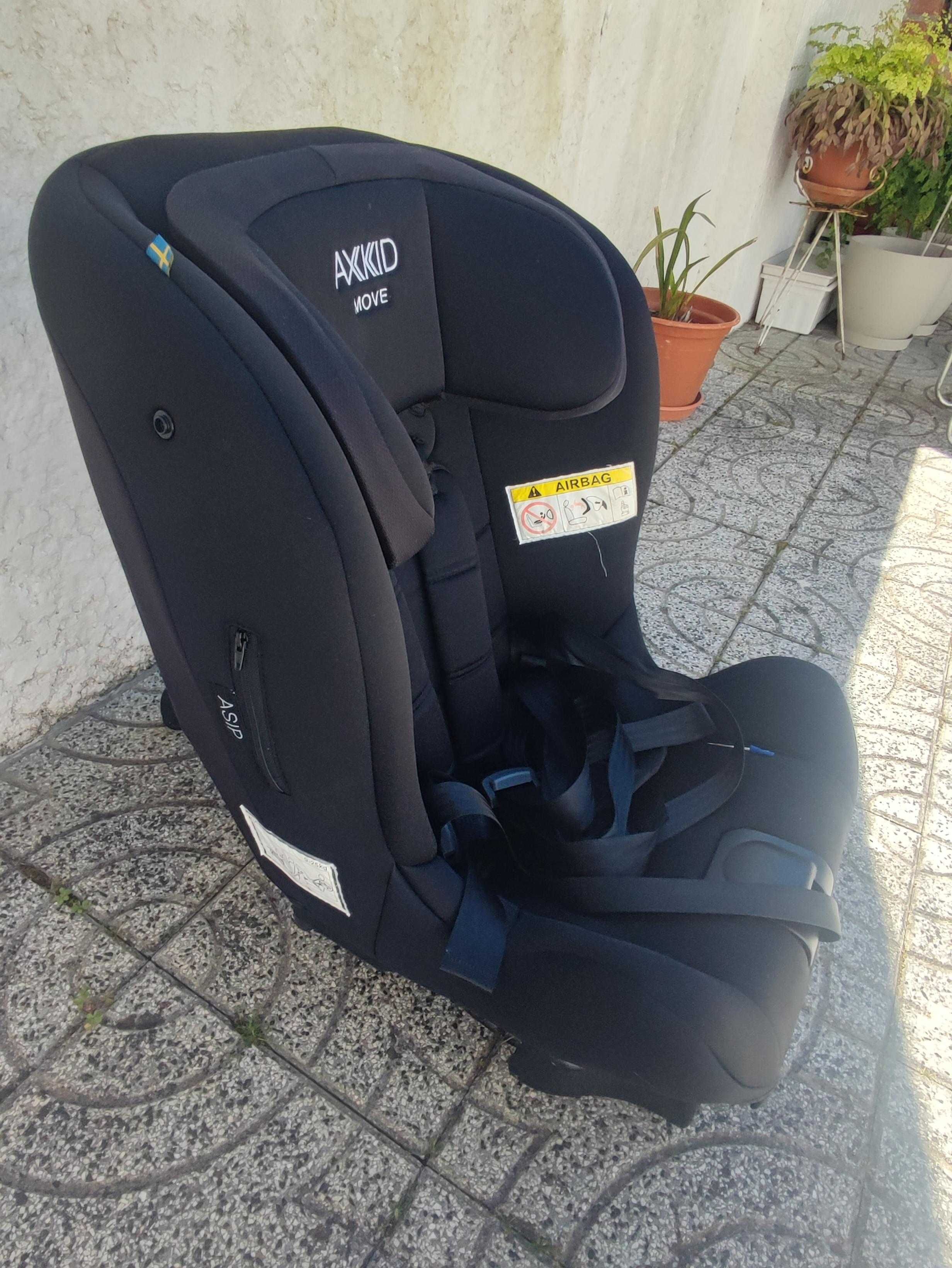 Cadeira Auto AXKID MOVE 9-25kg (rear facing)